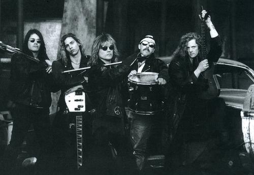 Группа вдова. Black Widow группа. Рок группа Widowmaker (uk) фото. White Widow ВК 9 июня 1999. Группа White Widow в контакте.